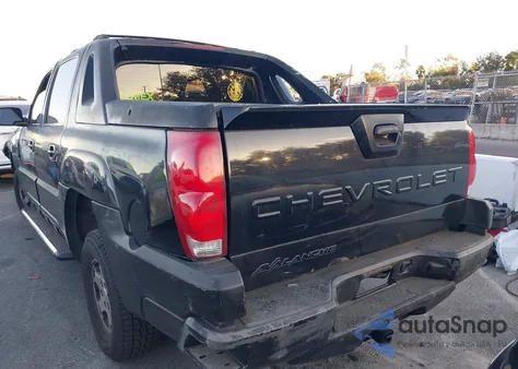 2002 Chevrolet Avalanche 1500 from USA, damaged, VIN 3GNEC13T02G229373